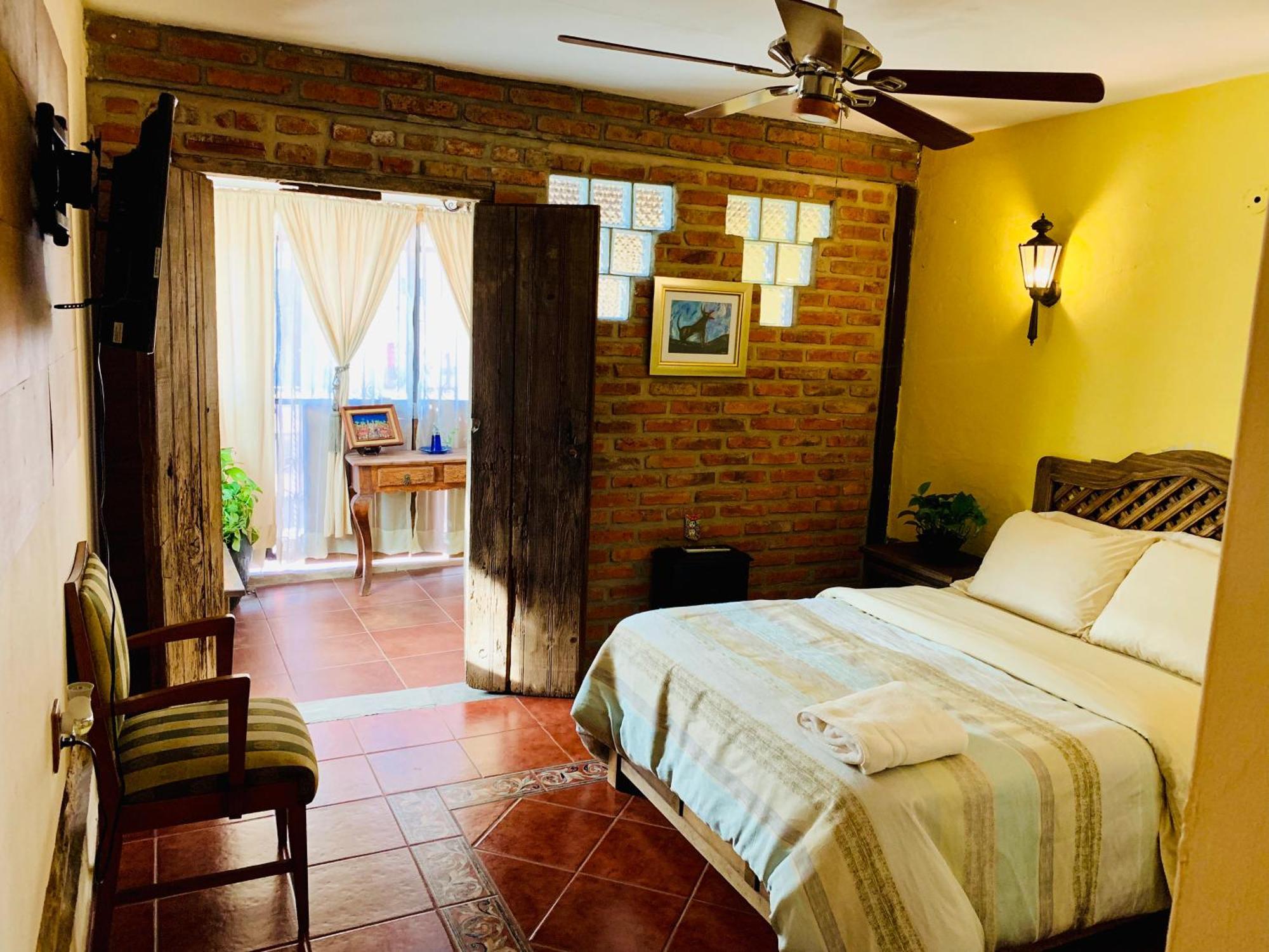 Casa Bonita Hotel Guadalajara Ngoại thất bức ảnh